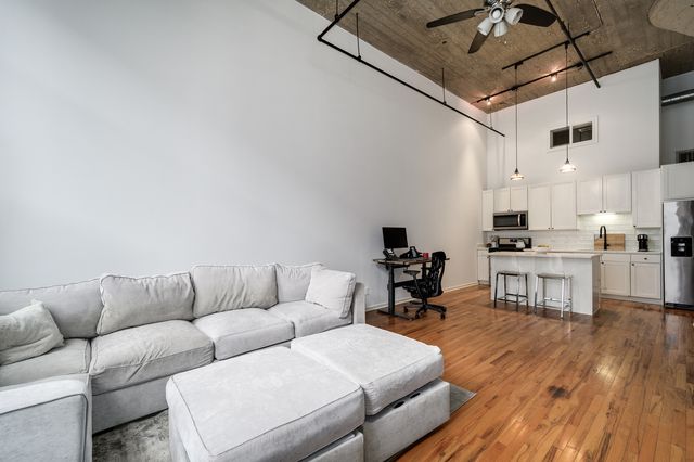 758 N Larrabee Street 514, Chicago, IL 60654