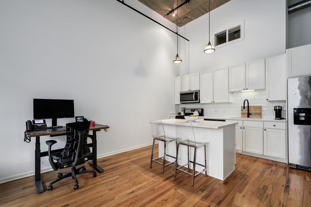 758 N Larrabee Street 514, Chicago, IL 60654