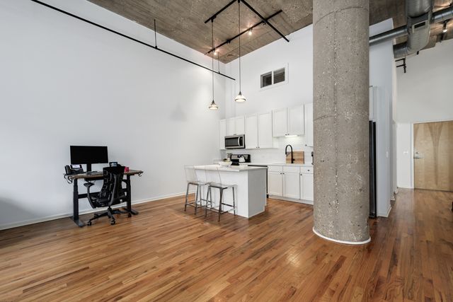 758 N Larrabee Street 514, Chicago, IL 60654