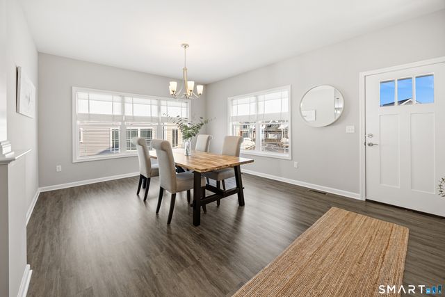 40 Lombard Circle 40, North Haven, CT 06473