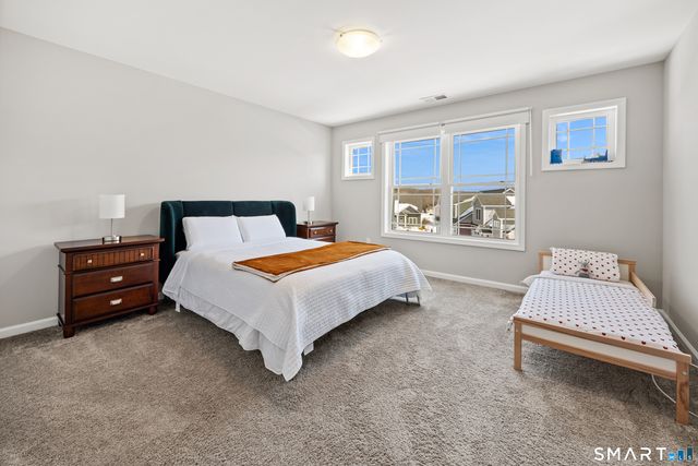 40 Lombard Circle 40, North Haven, CT 06473