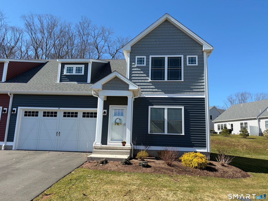 40 Lombard Circle 40, North Haven, CT 06473