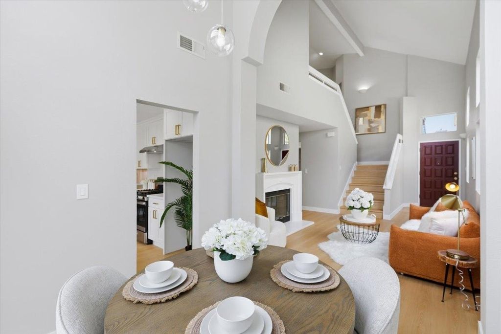 Image 13 of property listing at 1274 1274 Elkwood Dr, Milpitas, CA 95035