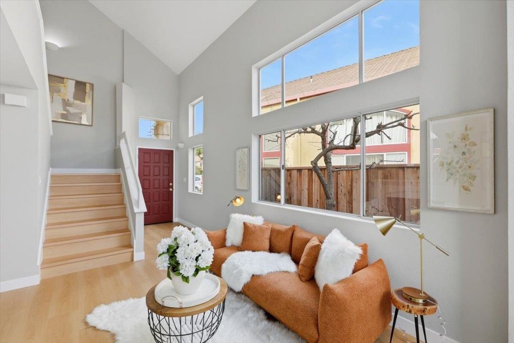 Image 6 of property listing at 1274 1274 Elkwood Dr, Milpitas, CA 95035