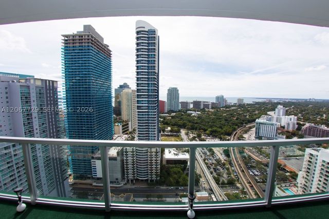 79 SW 12th St 3704-S, Miami, FL 33130