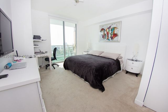 79 SW 12th St 3704-S, Miami, FL 33130