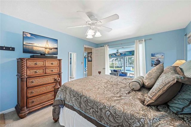 918 SE 28th TER, Cape Coral, FL 33904