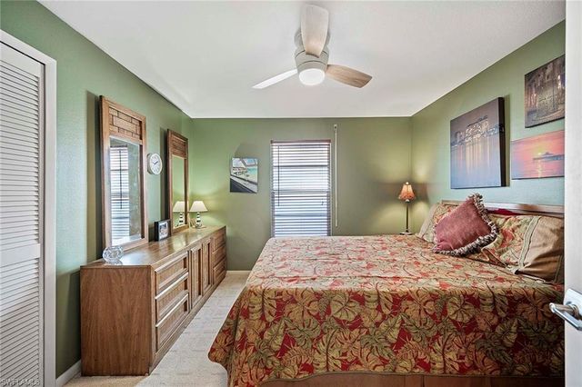 918 SE 28th TER, Cape Coral, FL 33904