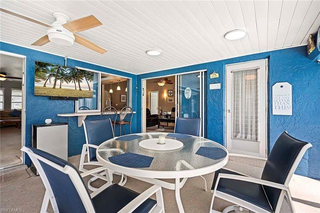 918 SE 28th TER, Cape Coral, FL 33904