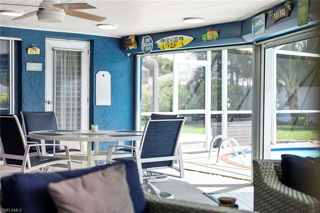 918 SE 28th TER, Cape Coral, FL 33904