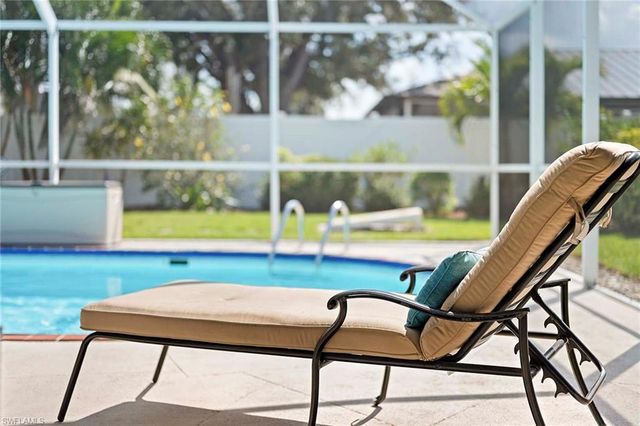 918 SE 28th TER, Cape Coral, FL 33904