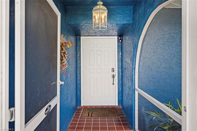 918 SE 28th TER, Cape Coral, FL 33904