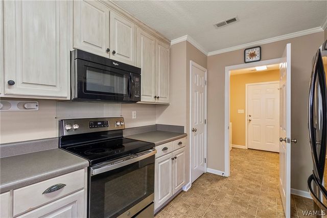 2011 Lenox, Tuscaloosa, AL 35405