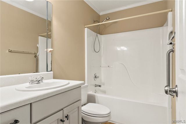 2011 Lenox, Tuscaloosa, AL 35405