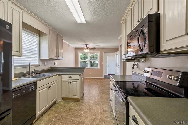 2011 Lenox, Tuscaloosa, AL 35405