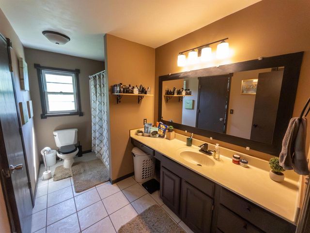 W7961 County Rd E, Oxford, WI 53952