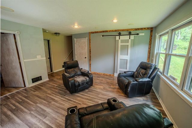 W7961 County Rd E, Oxford, WI 53952