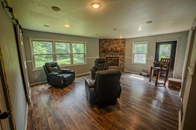 W7961 County Rd E, Oxford, WI 53952