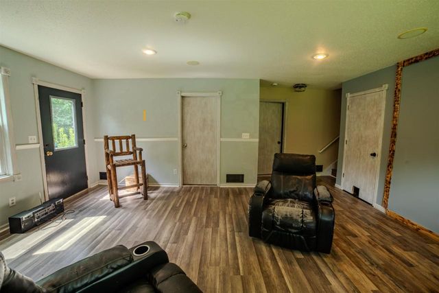 W7961 County Rd E, Oxford, WI 53952