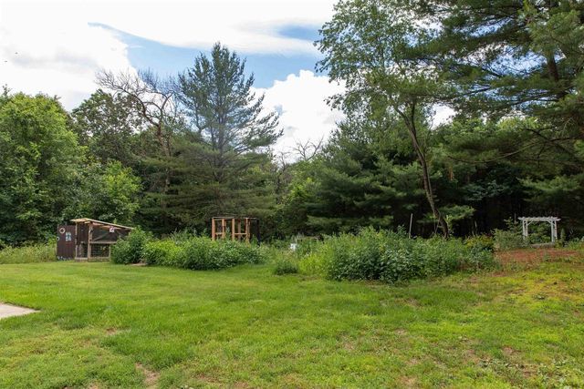 W7961 County Rd E, Oxford, WI 53952