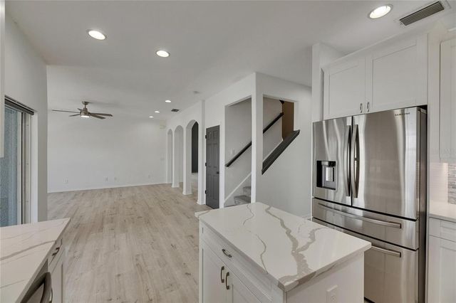 1806 MIRA LAGO CIRCLE, Ruskin, FL 33570