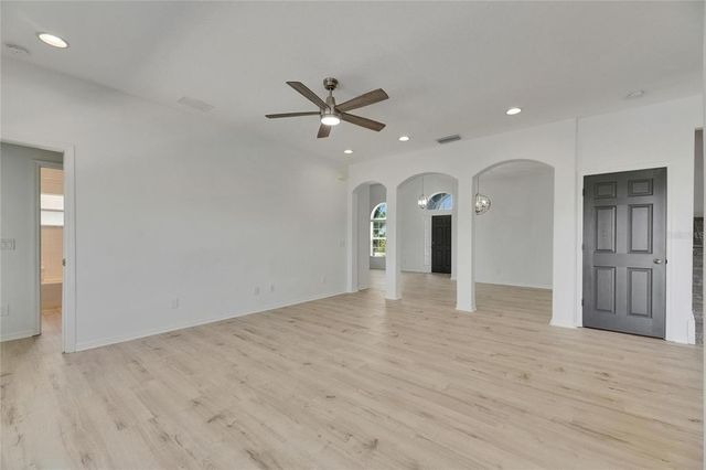 1806 MIRA LAGO CIRCLE, Ruskin, FL 33570