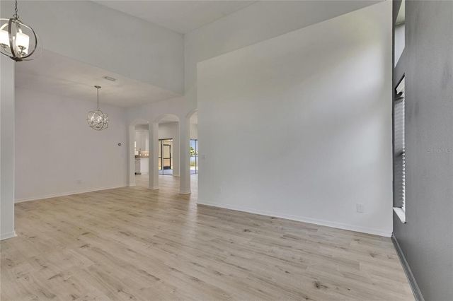 1806 MIRA LAGO CIRCLE, Ruskin, FL 33570
