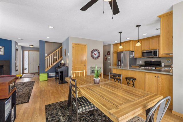 19490 Prairieview Drive, Rogers, MN 55374