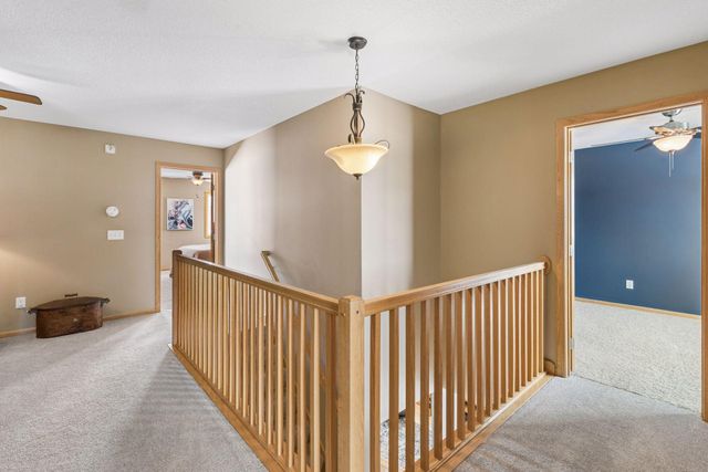 19490 Prairieview Drive, Rogers, MN 55374