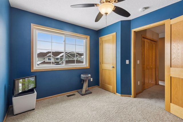 19490 Prairieview Drive, Rogers, MN 55374