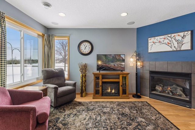 19490 Prairieview Drive, Rogers, MN 55374