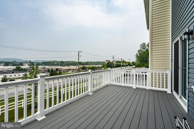 208 CHASE DR, Downingtown, PA 19335