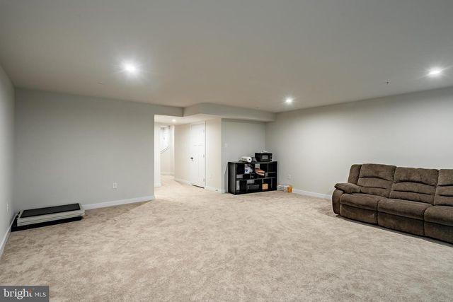 208 CHASE DR, Downingtown, PA 19335