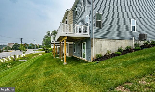 208 CHASE DR, Downingtown, PA 19335
