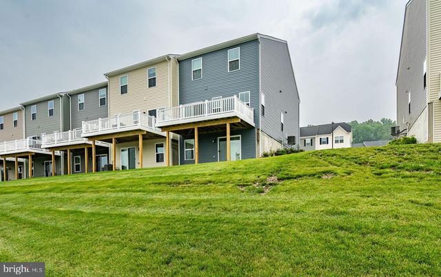208 CHASE DR, Downingtown, PA 19335