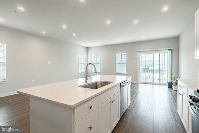 208 CHASE DR, Downingtown, PA 19335