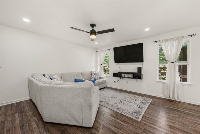 7381 E Brook Drive, Ypsilanti, MI 48197