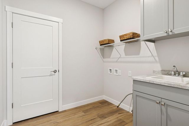 1003 Turner Lane, New Richmond, WI 54017