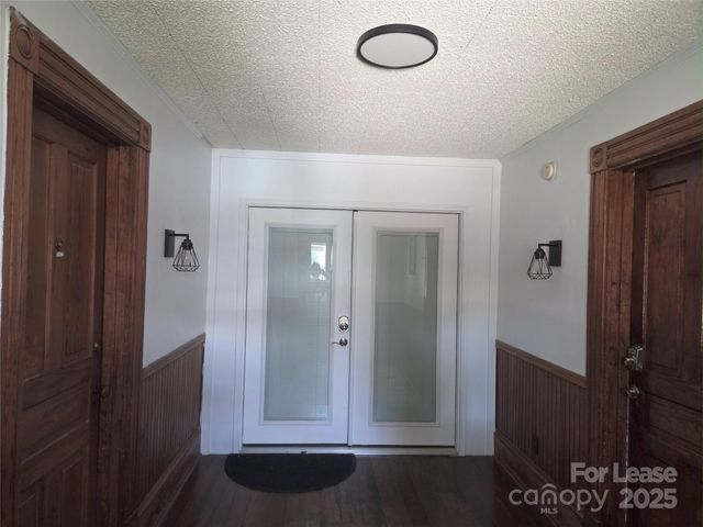 238 S Main Street, Davidson, NC 28036