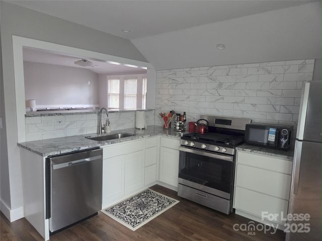 238 S Main Street, Davidson, NC 28036
