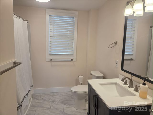 238 S Main Street, Davidson, NC 28036