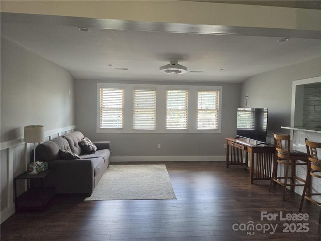 238 S Main Street, Davidson, NC 28036