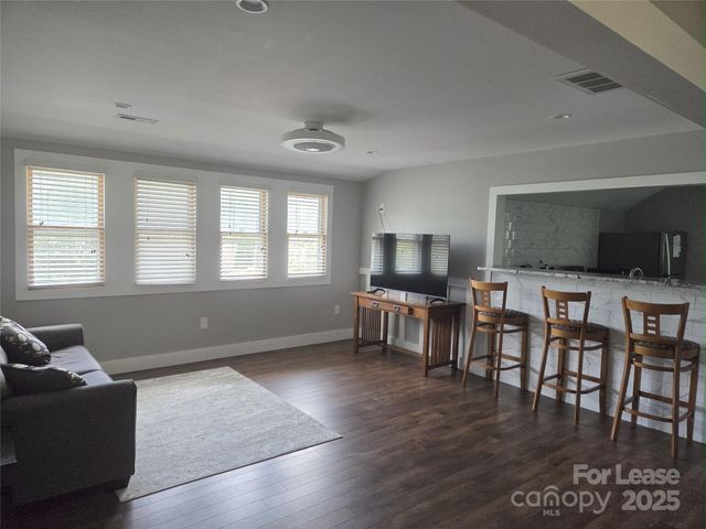 238 S Main Street, Davidson, NC 28036