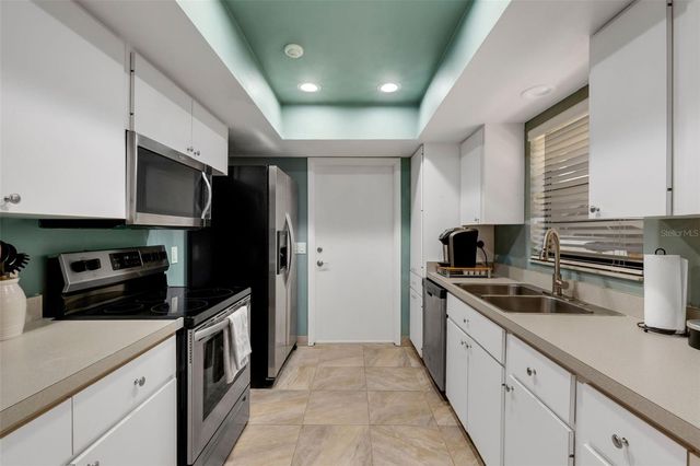 3656 OAK GROVE DRIVE, Sarasota, FL 34243