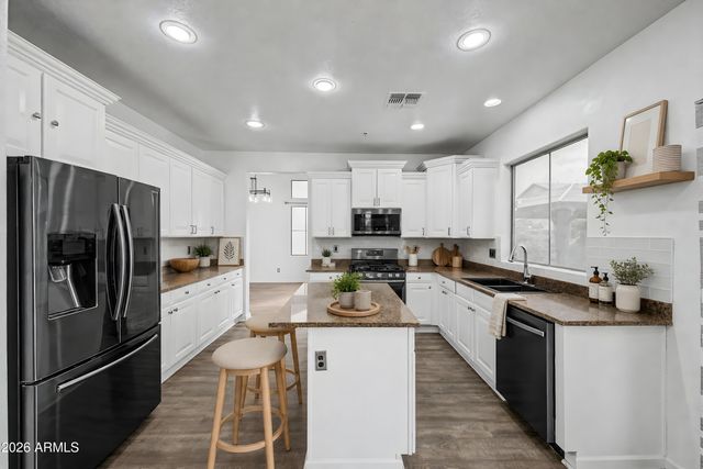 12175 W CHASE Lane, Avondale, AZ 85323