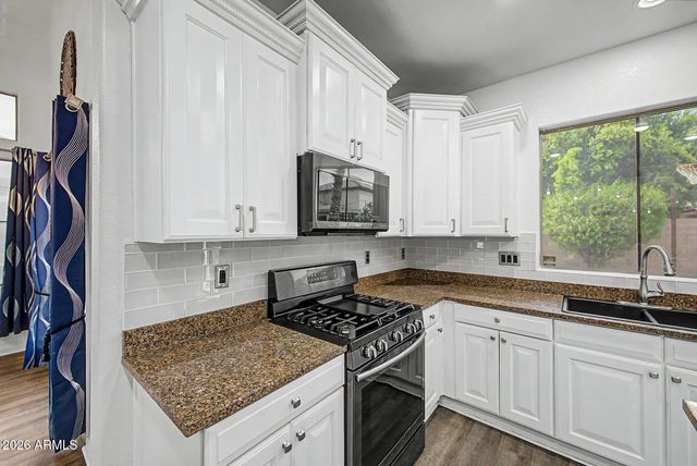 12175 W CHASE Lane, Avondale, AZ 85323