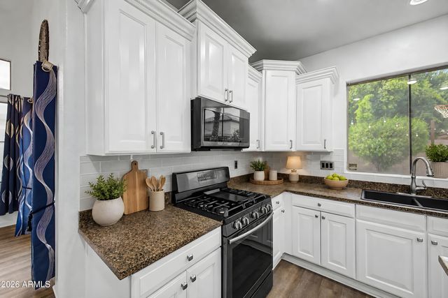 12175 W CHASE Lane, Avondale, AZ 85323