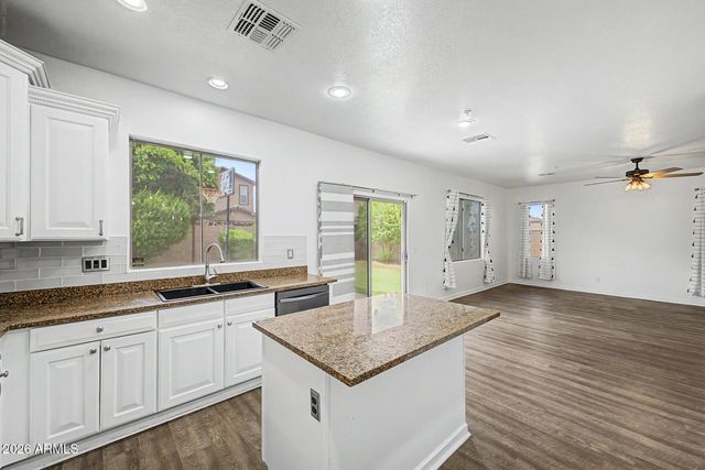 12175 W CHASE Lane, Avondale, AZ 85323