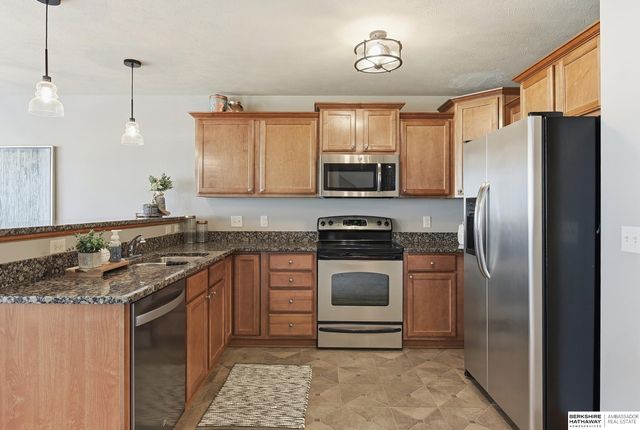 1815 N 176 Plaza, Omaha, NE 68118