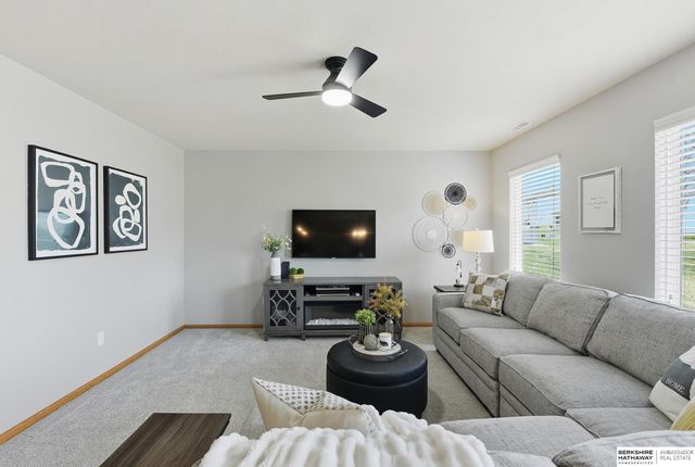 1815 N 176 Plaza, Omaha, NE 68118